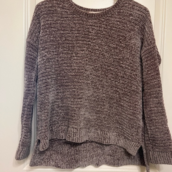 Sweater - Picture 1 of 2